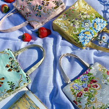 Cargar imagen en el visor de la galería, Alegría Collection detalle