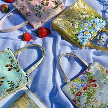 Cargar imagen en el visor de la galería, Alegría Collection detalle