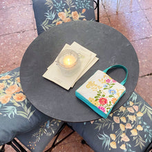 Cargar imagen en el visor de la galería, Bolso de fiesta hecho en España con retales de tela de Fallera