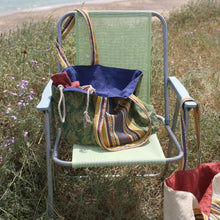 Load image into Gallery viewer, Bolso de playa reversible hecho en España