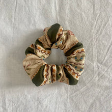 Load image into Gallery viewer, Oliva Scrunchie