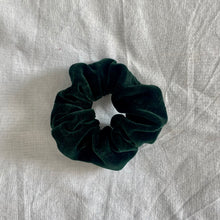 Load image into Gallery viewer, Oliva velvet Scrunchie