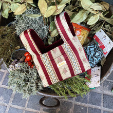 Load image into Gallery viewer, Tinto Bag bolso reversible estampado flores