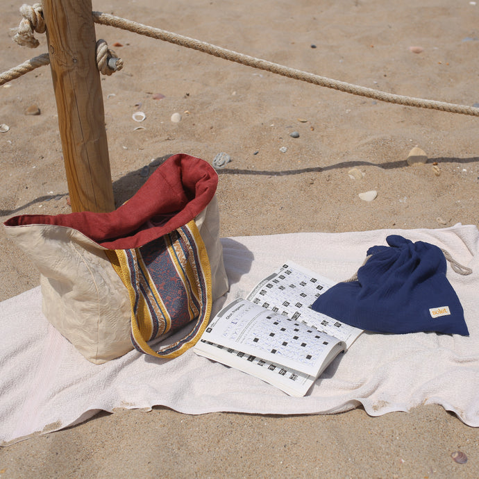 Bolso de playa reversible hecho a mano en España 
