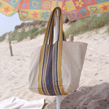 Load image into Gallery viewer, Bolso de playa reversible hecho a mano en España 
