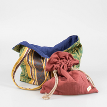 Load image into Gallery viewer, Bolso tote bag reversible hecho a mano en España 
