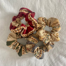 Load image into Gallery viewer, Celeste Scrunchie
